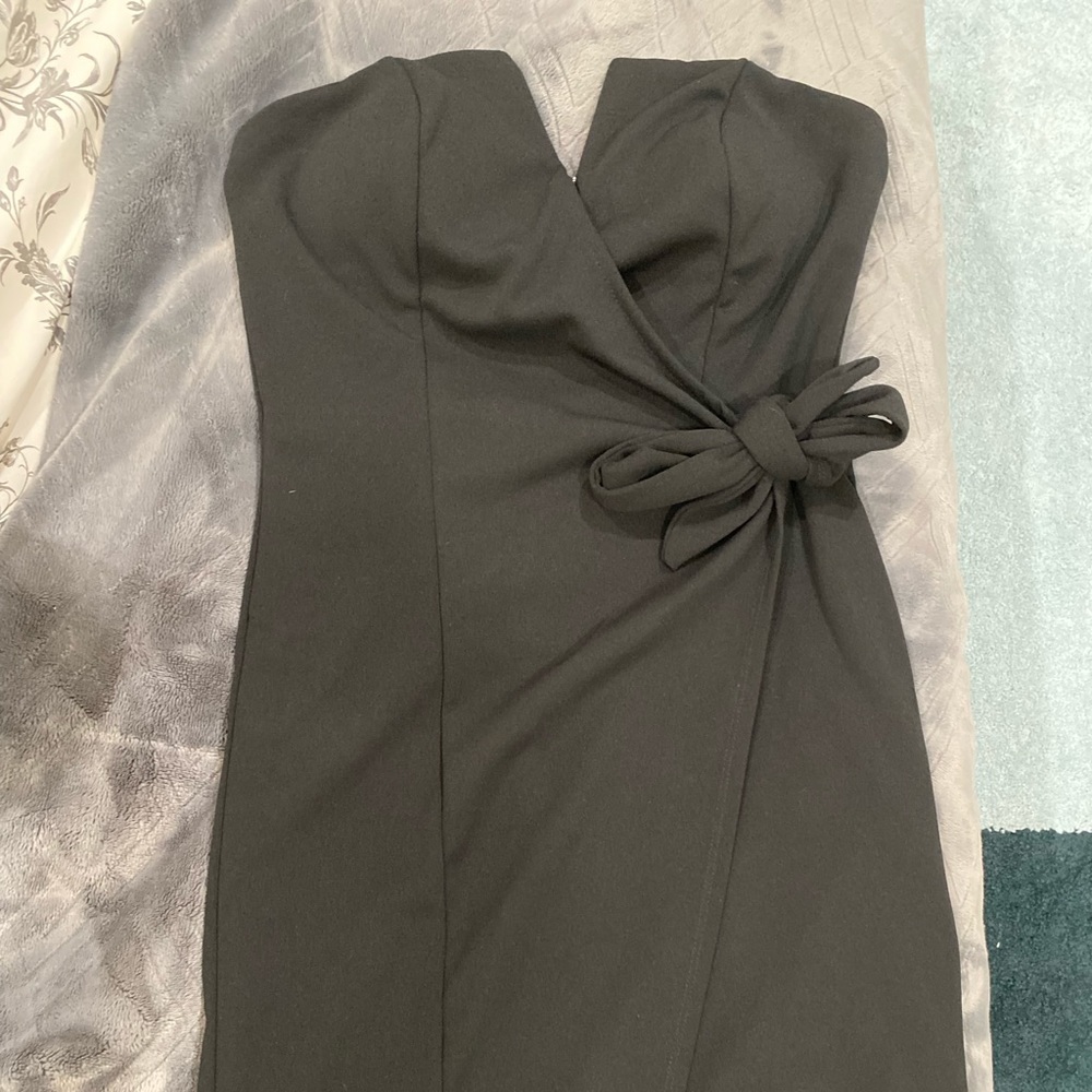 Little black dress sleeveless
